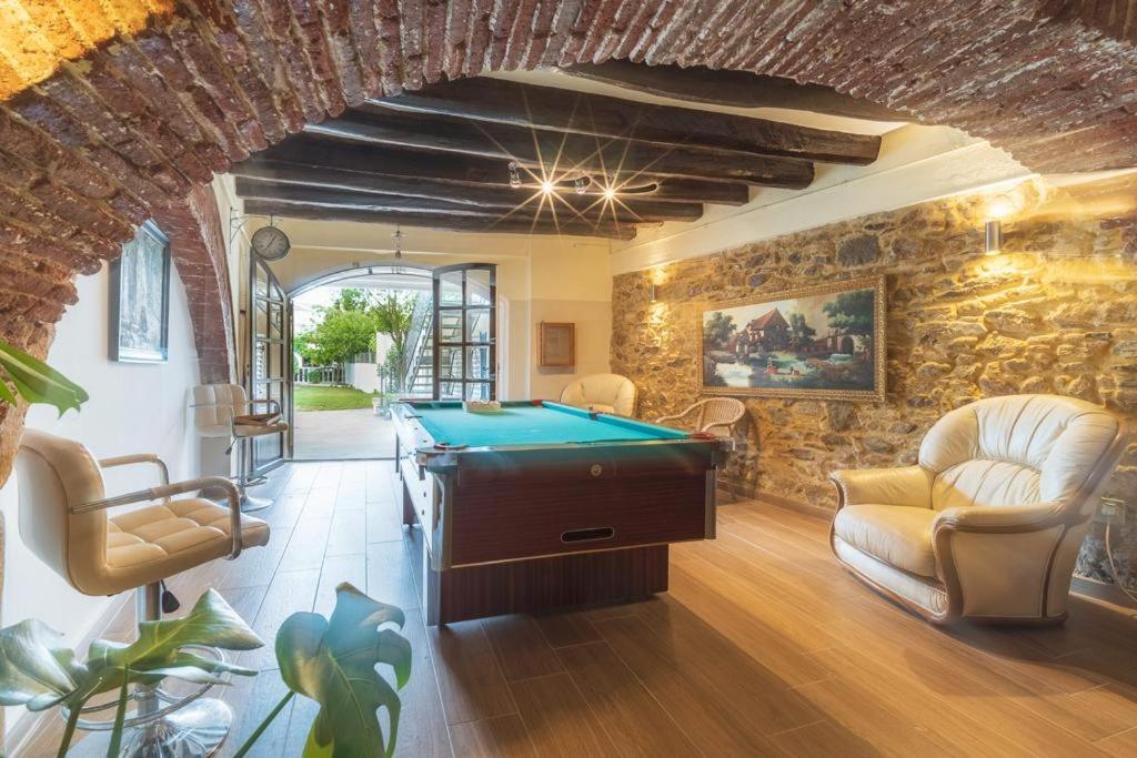 Newly Renovated Large Villa With Garden Castellón de Ampurias Exterior foto
